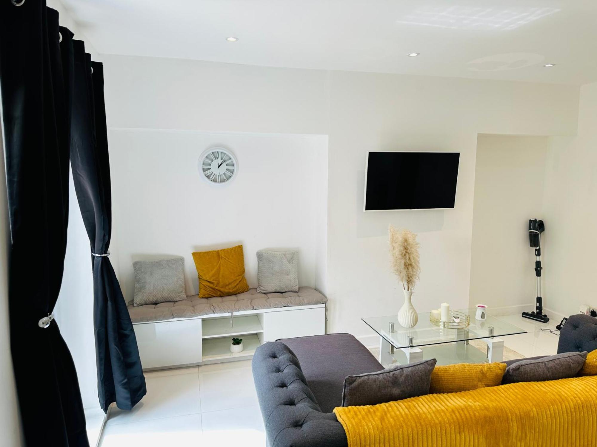 Charming 3-Bed Home Minutes From City Centre Nottingham Exterior photo